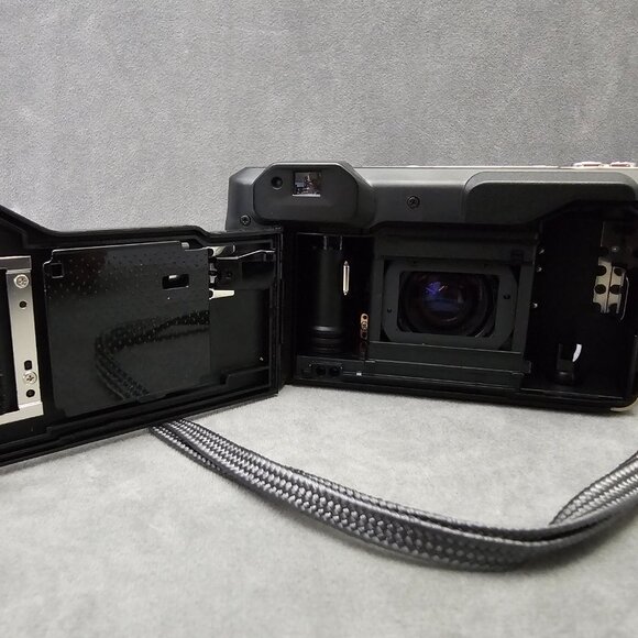 Vintage Nikon One Touch Zoom 90s AF Quartz Date 35mm Film Camera Tested B1-36 - Picture 7 of 7